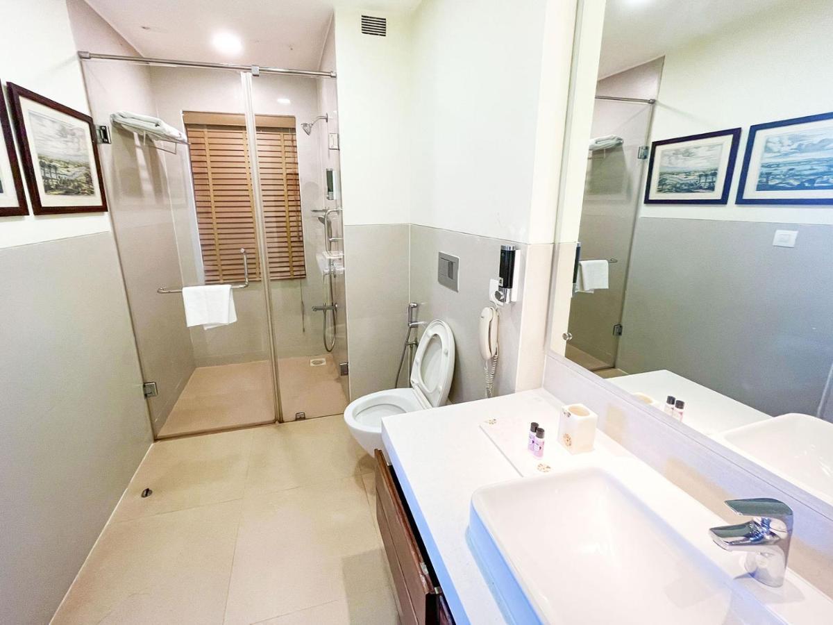 Acron Waterfront Baga