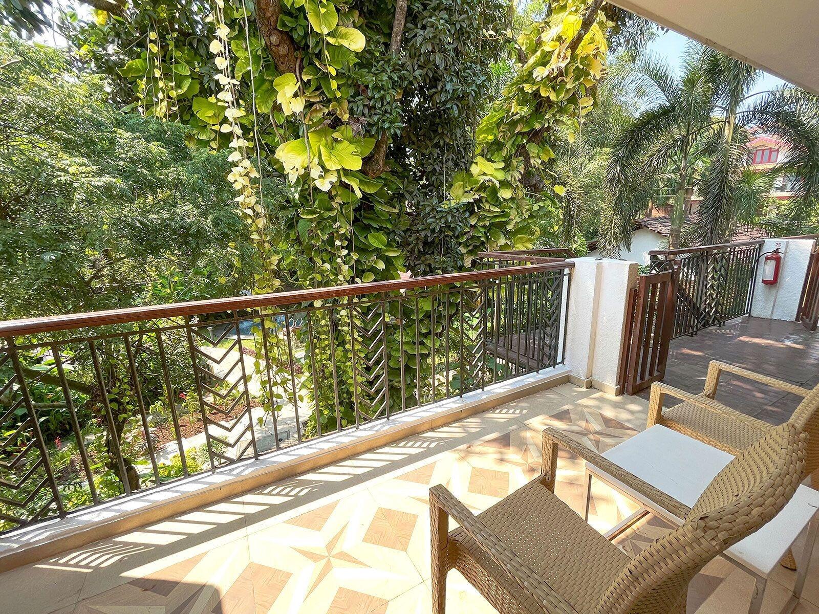 Acron Waterfront सहारा Baga