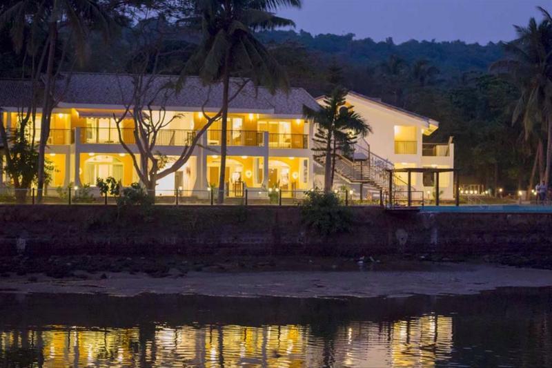 सहारा Acron Waterfront Baga